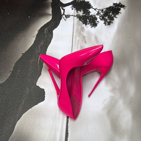 Beautiful Bold pink heels - Beast Fashion - Picture 8 of 9